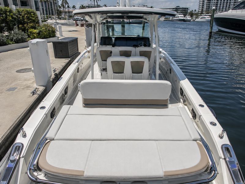 32 ft day boat with its stock light grey interior