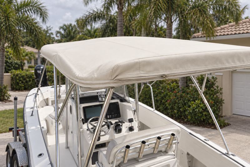 28 ft center console, new cream Sunbrella bimini