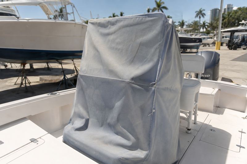 24 ft bay boat, worn console covers
