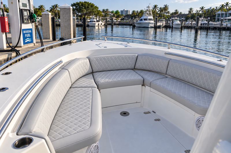 38 ft center console, new bow seating in ice grey with white diamond quilting