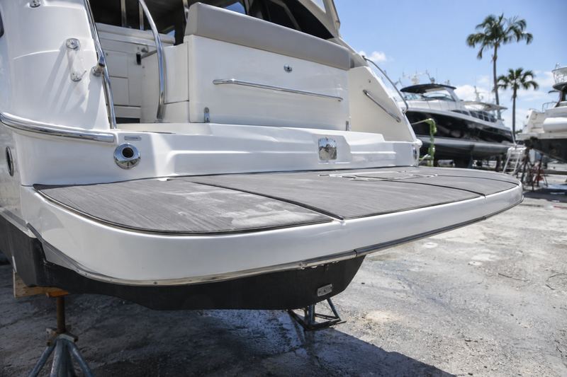 45 ft yacht, worn deck