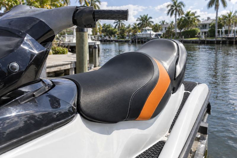 Performance jet ski, new seat in black and orange